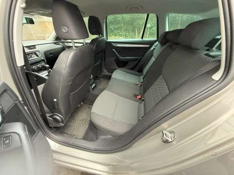 Osobní automobil Škoda Octavia AC Kombi - aukce dle ustanovení § 1772 až § 1779, a § 1746, odstavec 2 zákona č. 89/2012 (občanský zákoník)Sb. - registrace viz. odkaz