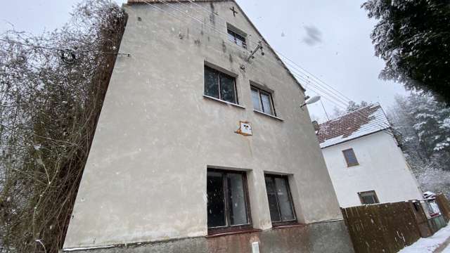 Rodinný dům Deštnice, okr. Louny-id. podíl 1/2 -dražba dle zák. 26/2000 Sb.- registrace viz. odkaz