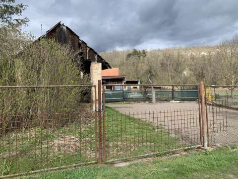 stavební pozemek+ zemědělský pozemek Břežany n. Ohří-podíl 1/2