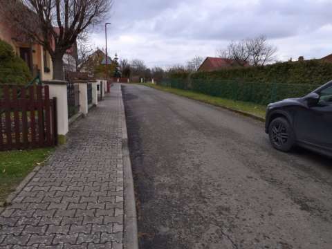 Pozemky Černčice, okres Náchod a plynová zbraň