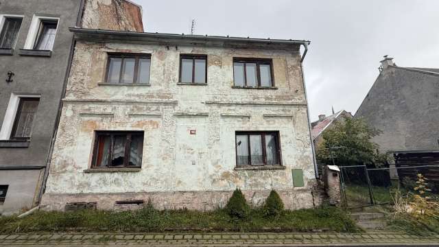 Spoluvlastnický podíl 1/2- Rodinný dům Výsluní, okres Chomutov