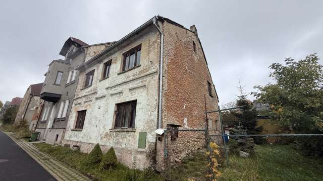 Spoluvlastnický podíl 1/2- Rodinný dům Výsluní, okres Chomutov