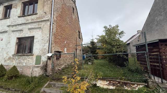 Spoluvlastnický podíl 1/2- Rodinný dům Výsluní, okres Chomutov