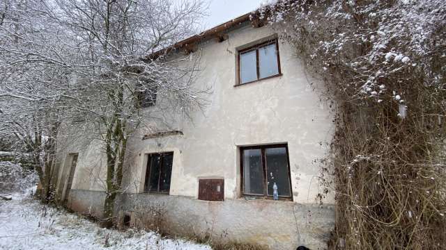 Rodinný dům Deštnice, okr. Louny-id. podíl 1/2 -dražba dle zák. 26/2000 Sb.- registrace viz. odkaz